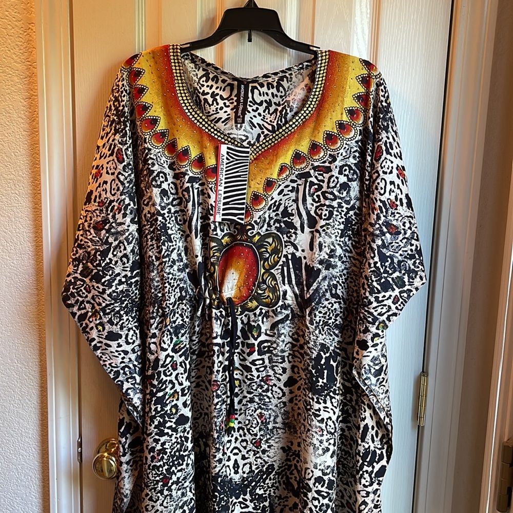 NWT AMERICAN LEISURE JUNGLE PRINT CAFTAN ONE SIZE